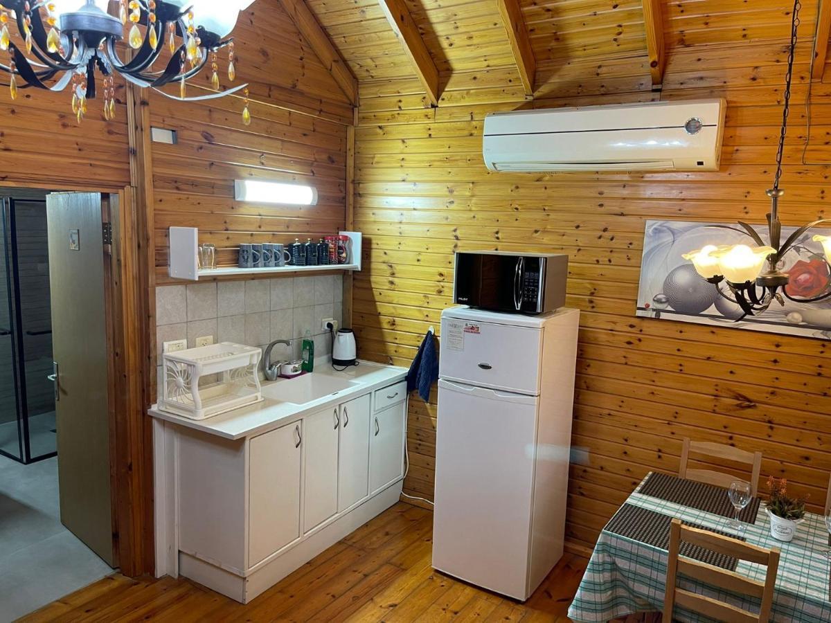 Tal Nof Cabins Villa Manot ภายนอก รูปภาพ