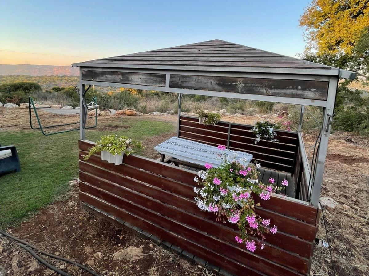 Tal Nof Cabins Villa Manot ภายนอก รูปภาพ