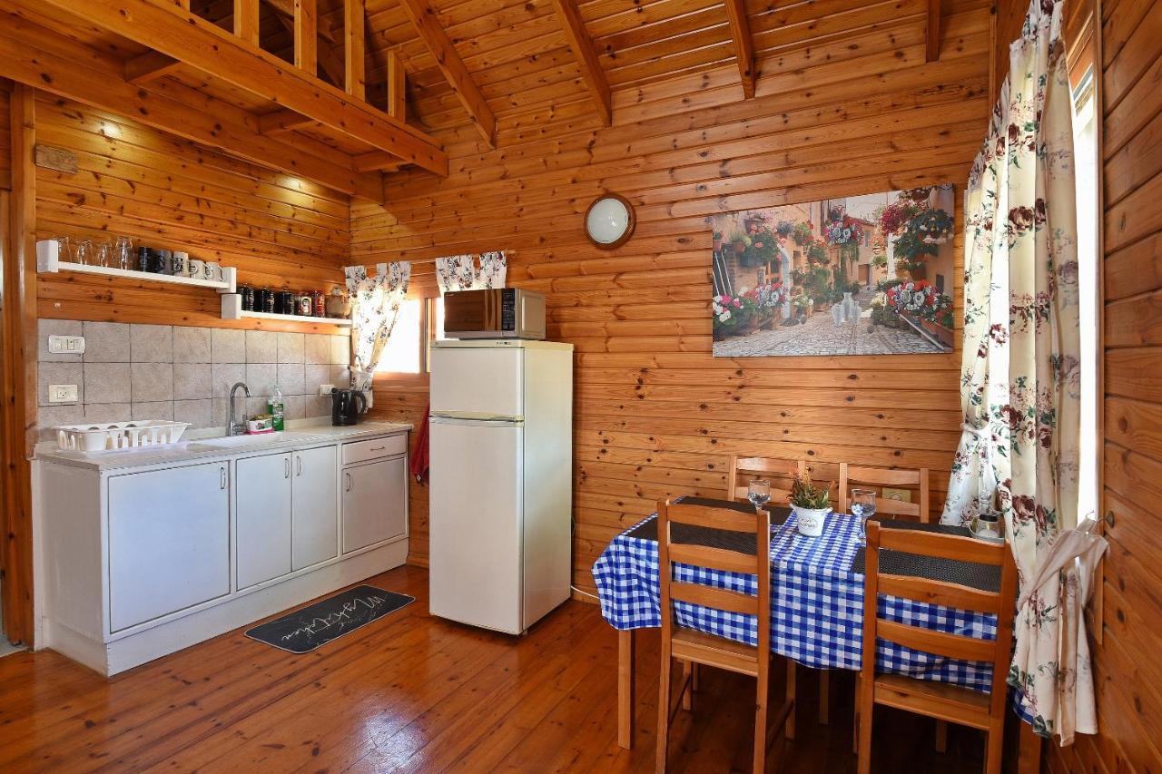 Tal Nof Cabins Villa Manot ภายนอก รูปภาพ