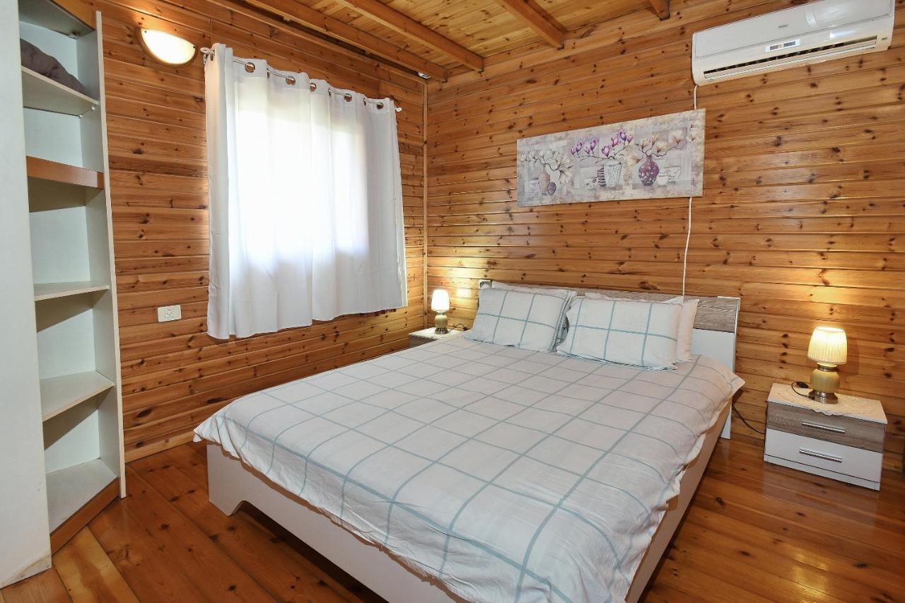 Tal Nof Cabins Villa Manot ภายนอก รูปภาพ
