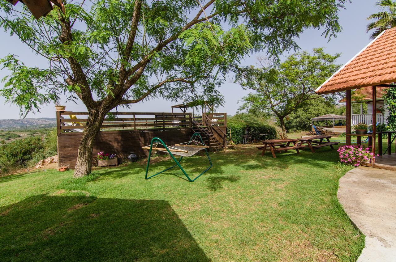 Tal Nof Cabins Villa Manot ภายนอก รูปภาพ