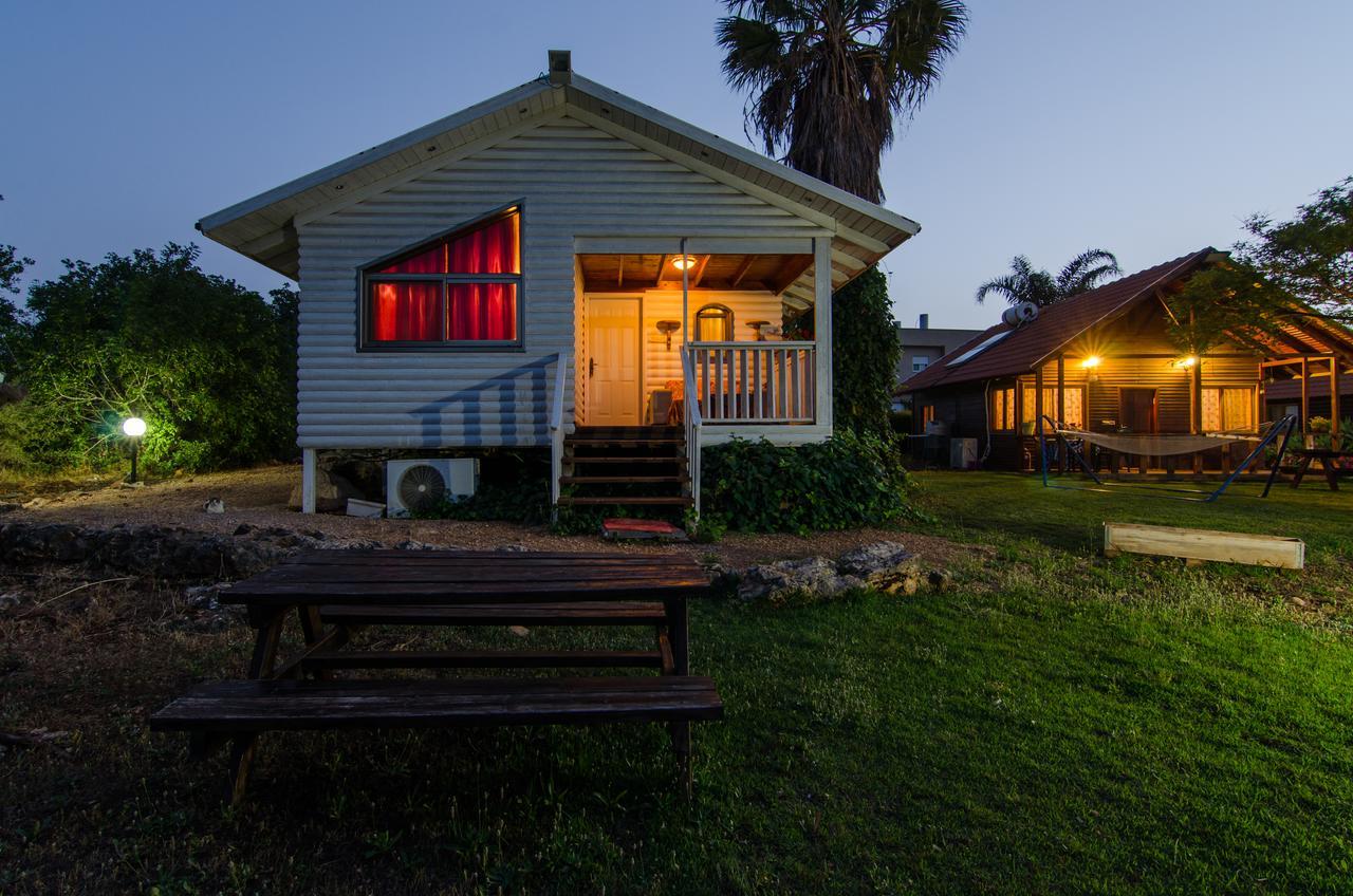 Tal Nof Cabins Villa Manot ภายนอก รูปภาพ